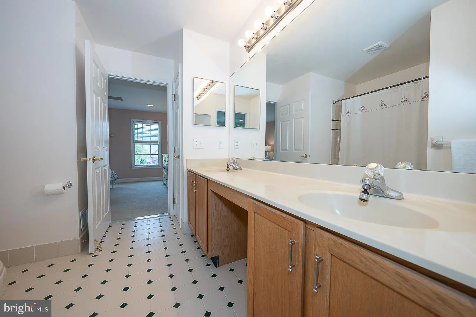 Berwyn, Pennsylvania 19312, United States, 5 Bedrooms Bedrooms, ,5 BathroomsBathrooms,Residential,Active,144878