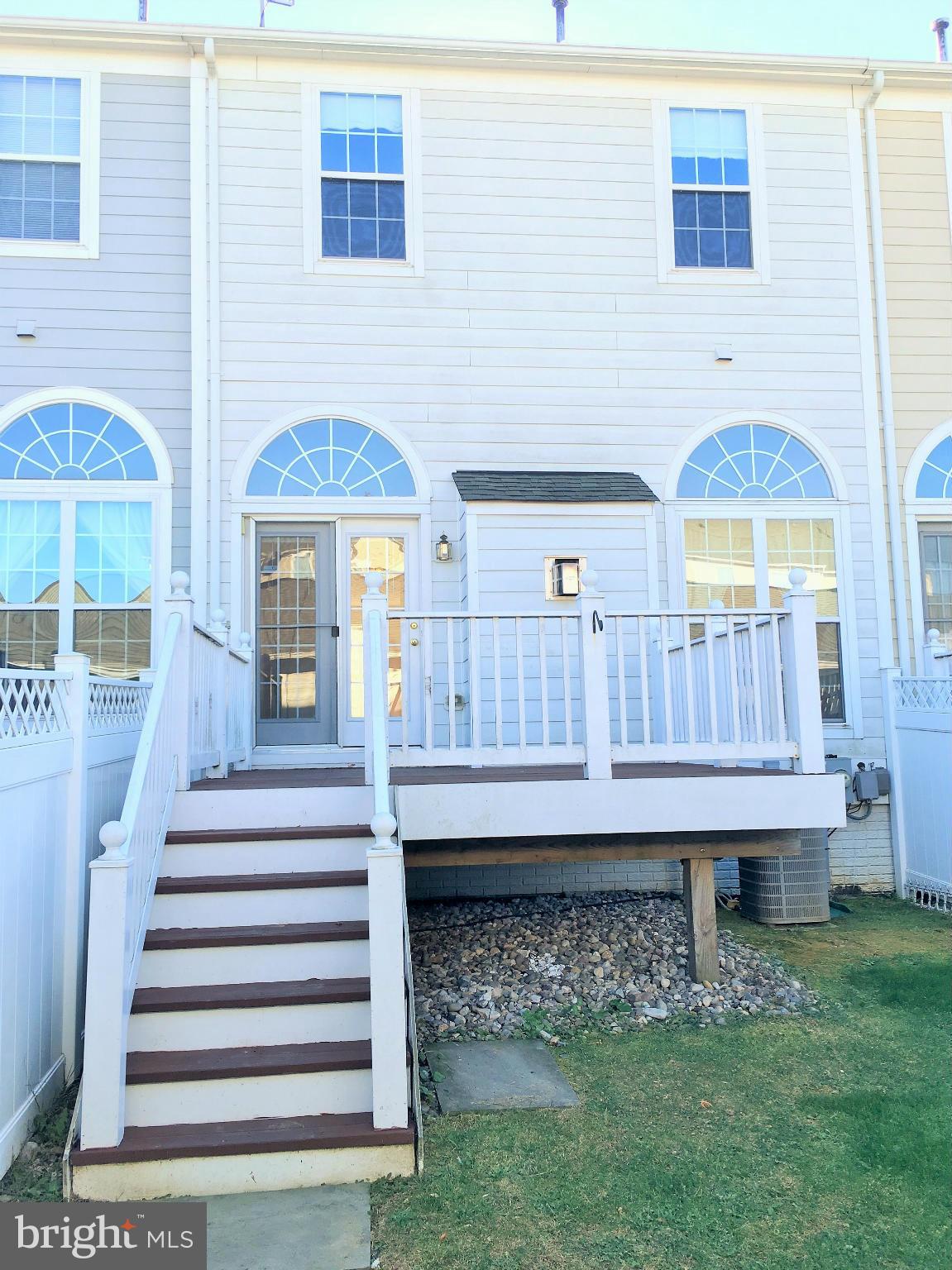 VILLAGES OF URBANA - Residential Lease