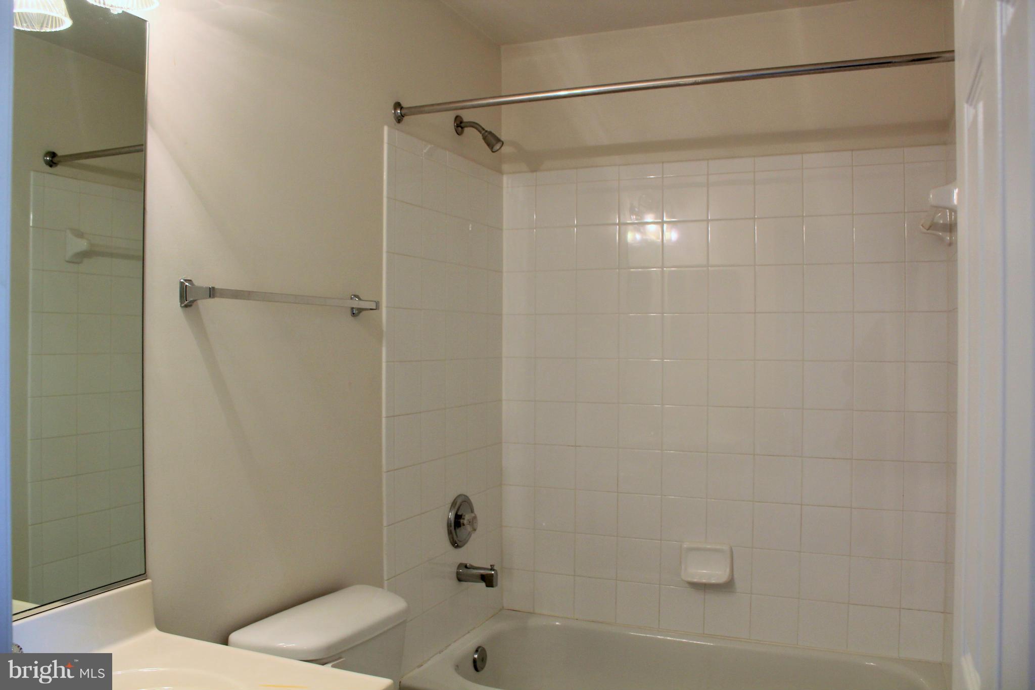 VILLAGES OF URBANA - Residential Lease