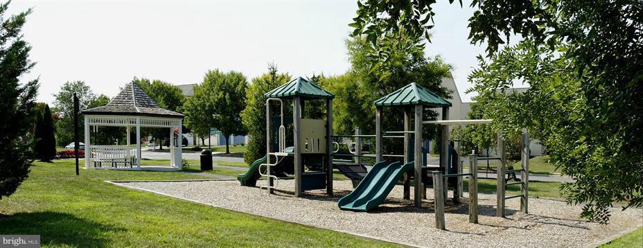 VILLAGES OF URBANA - Residential Lease