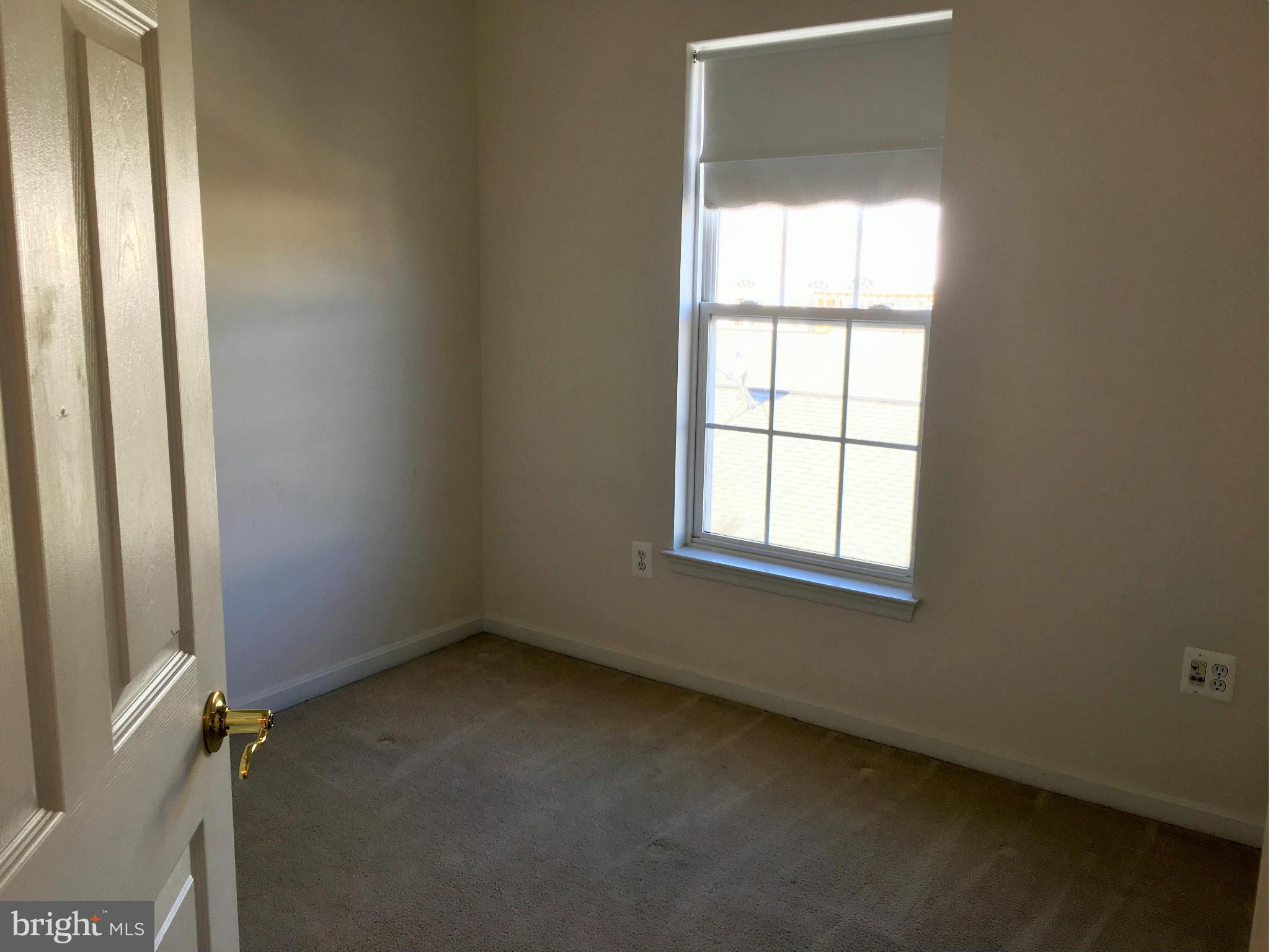 VILLAGES OF URBANA - Residential Lease