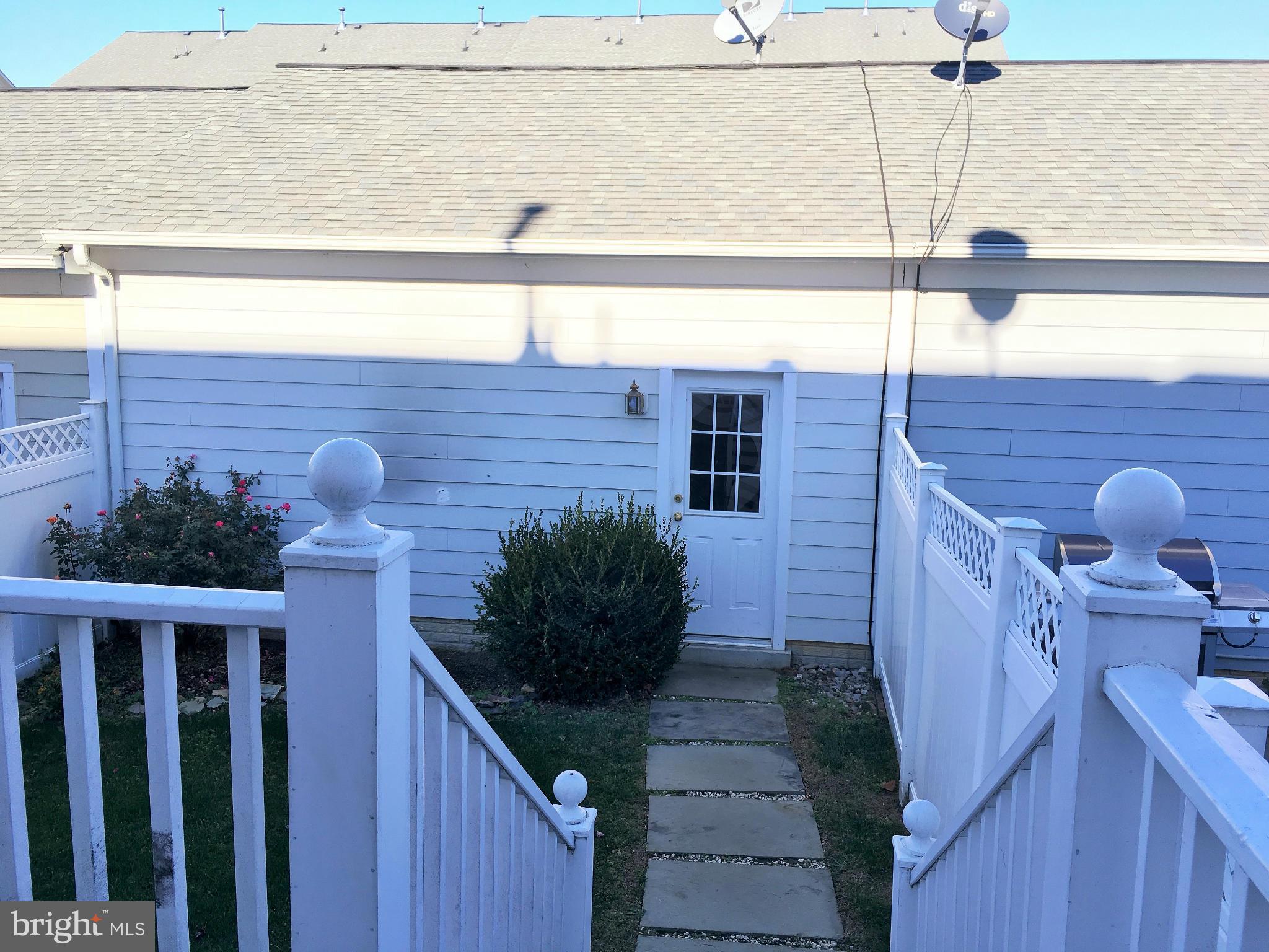 VILLAGES OF URBANA - Residential Lease