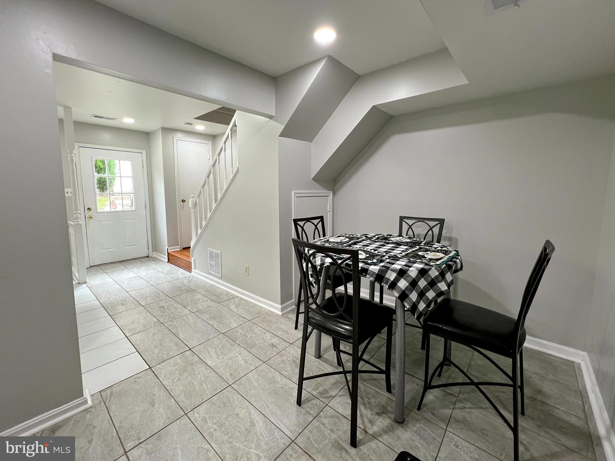 THE HIGHLANDS - Residential