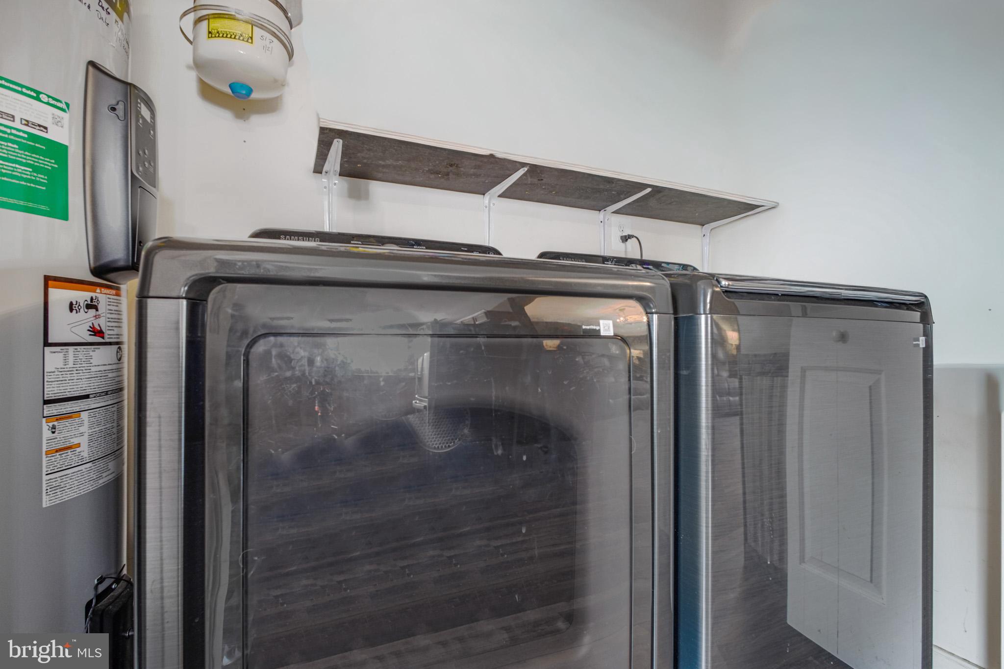 CAROLINE PINES - Residential