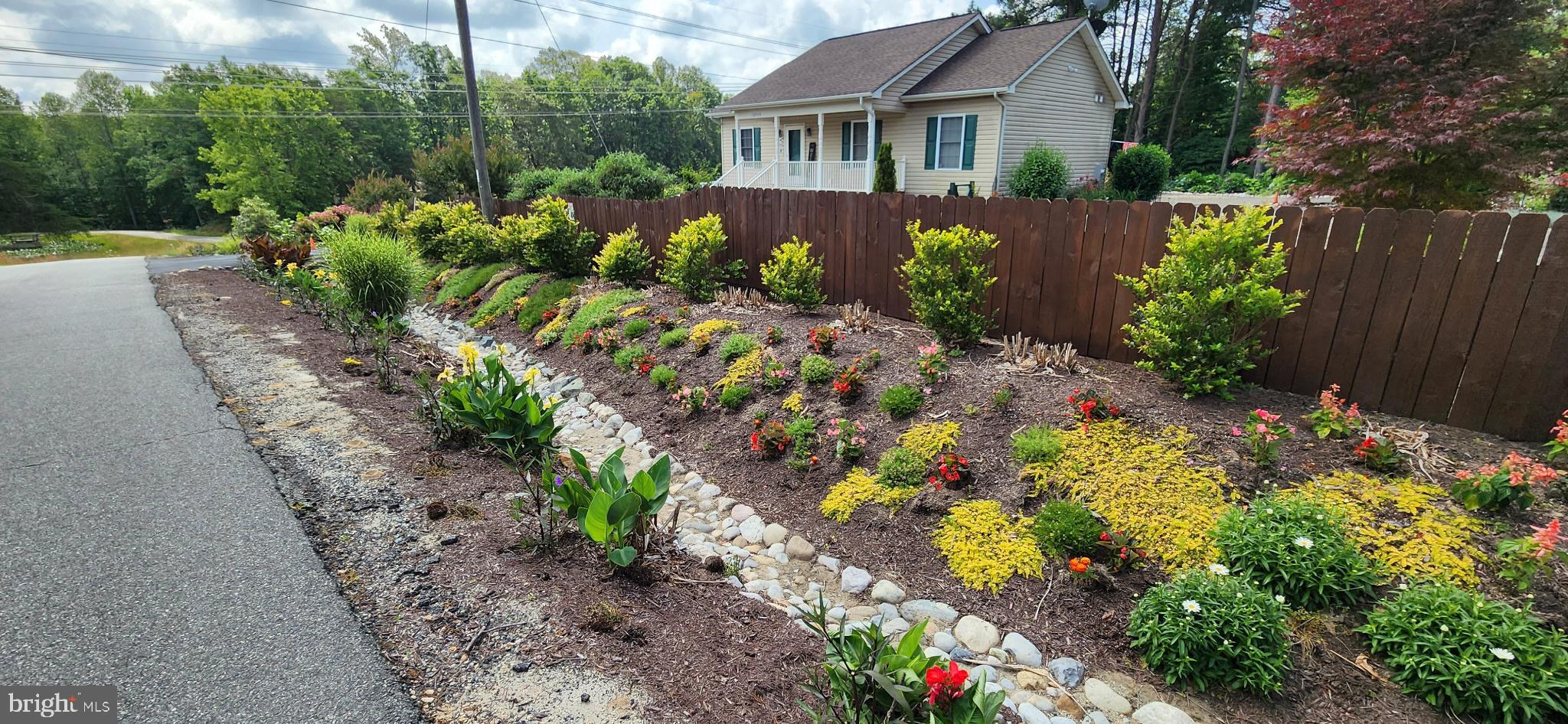 CAROLINE PINES - Residential