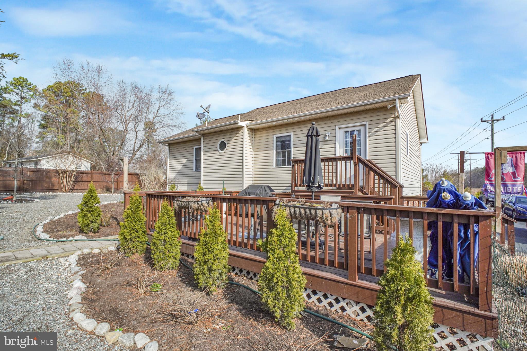 CAROLINE PINES - Residential