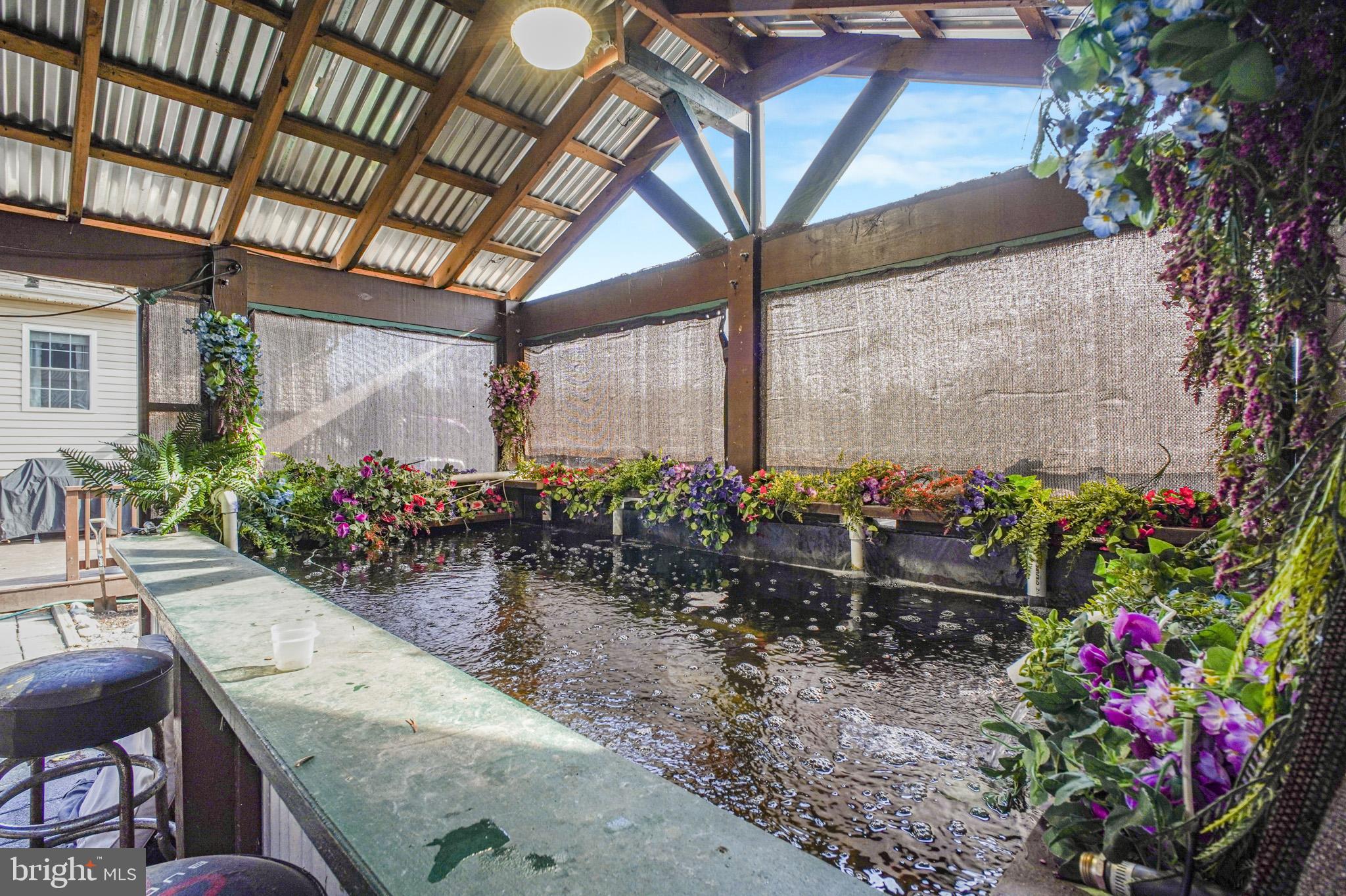 CAROLINE PINES - Residential