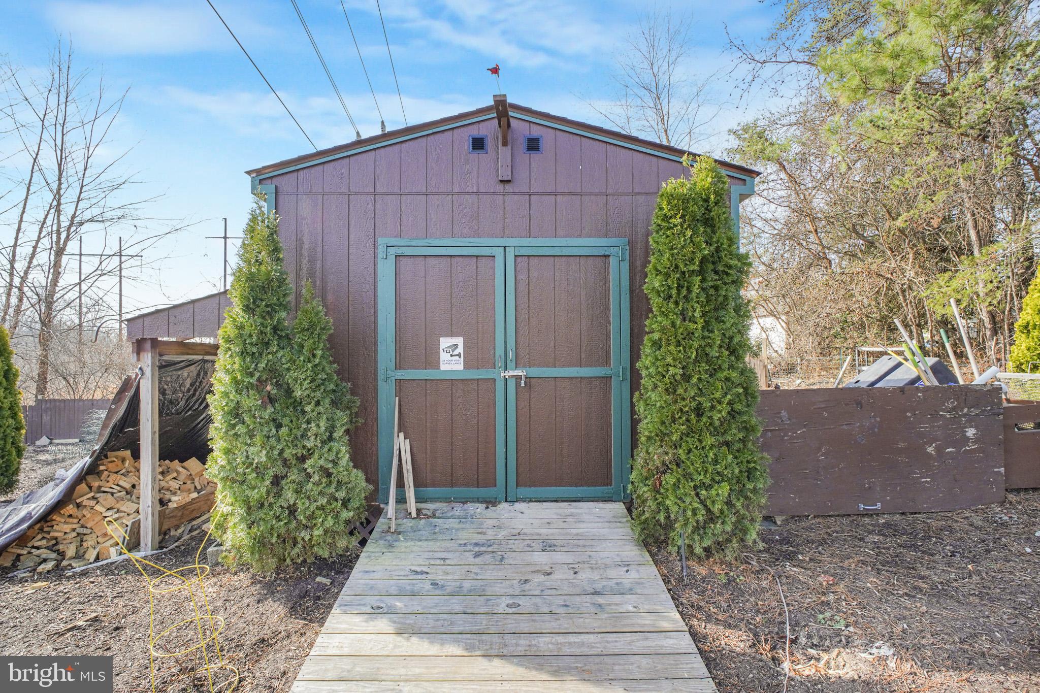 CAROLINE PINES - Residential