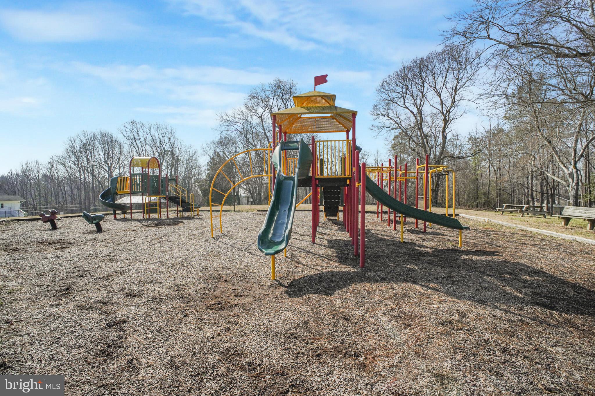 CAROLINE PINES - Residential