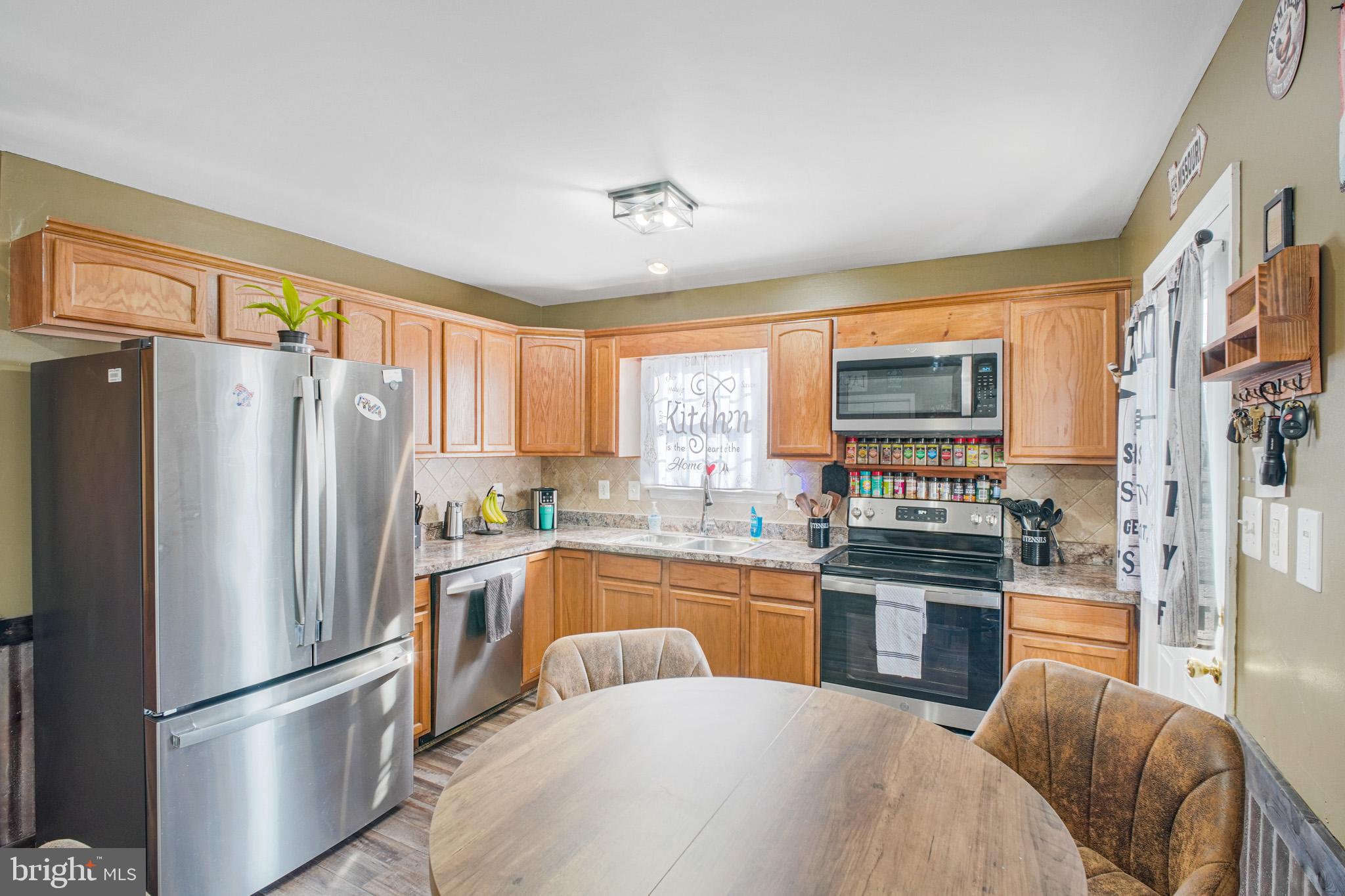 CAROLINE PINES - Residential