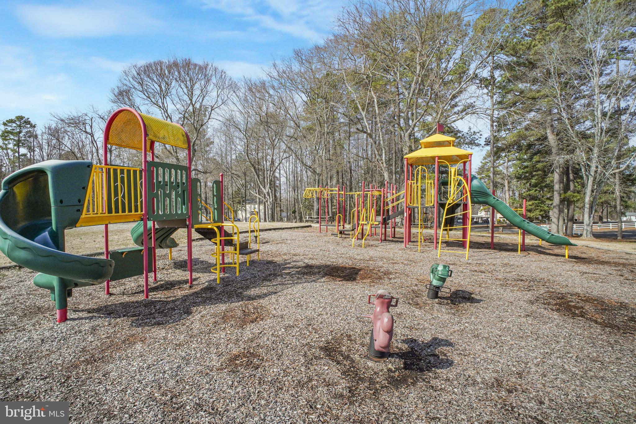 CAROLINE PINES - Residential