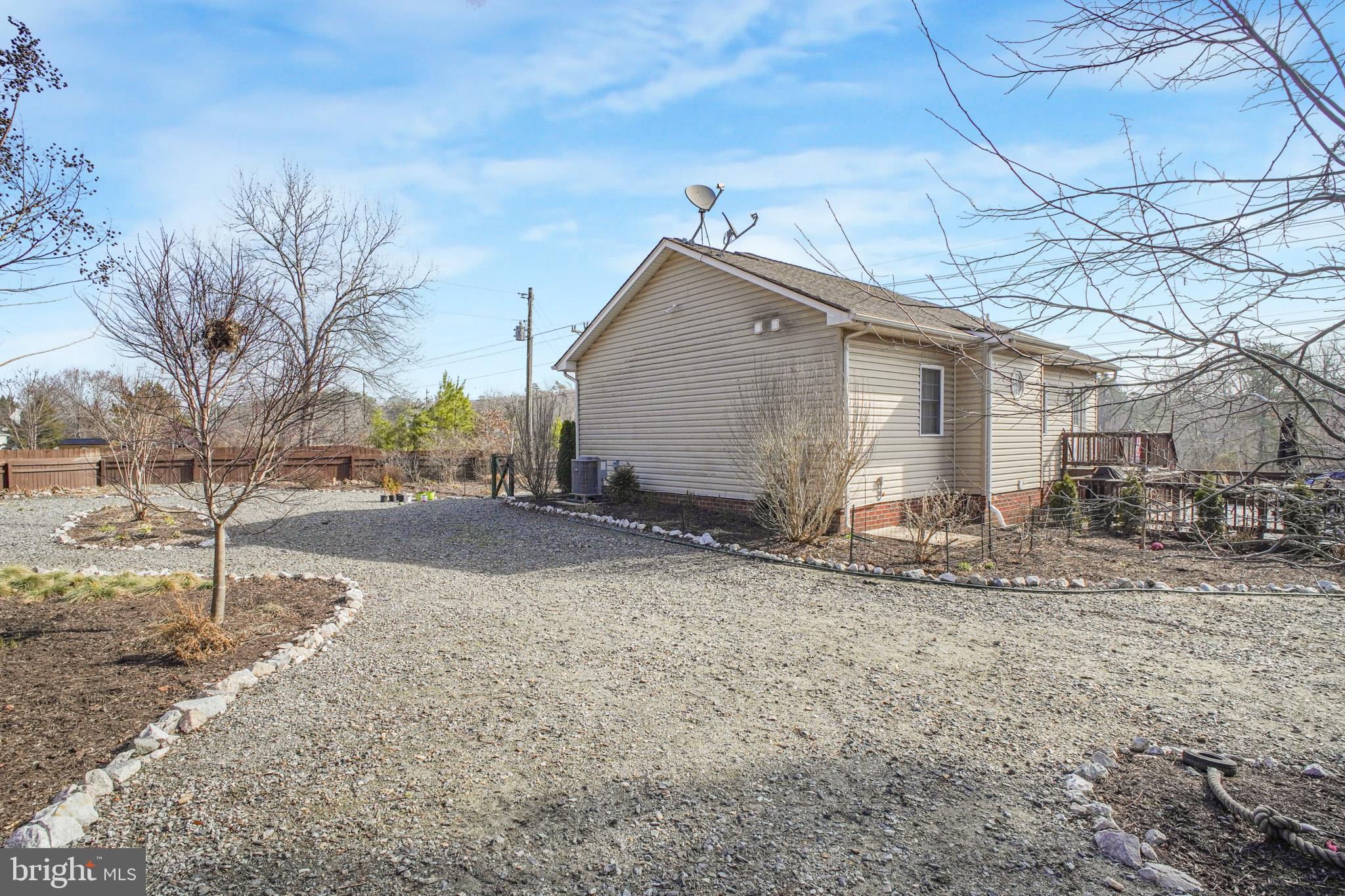 CAROLINE PINES - Residential