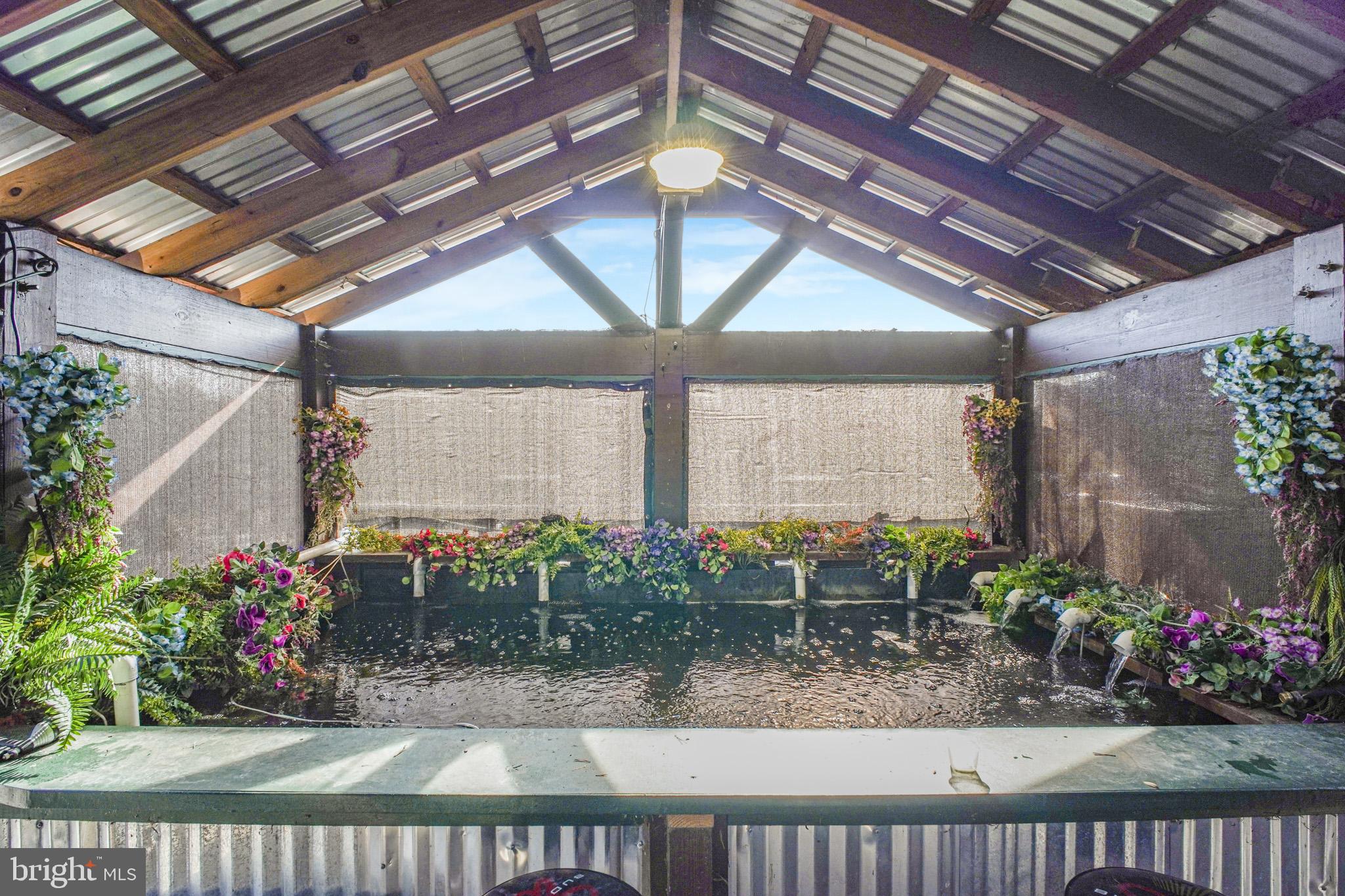 CAROLINE PINES - Residential