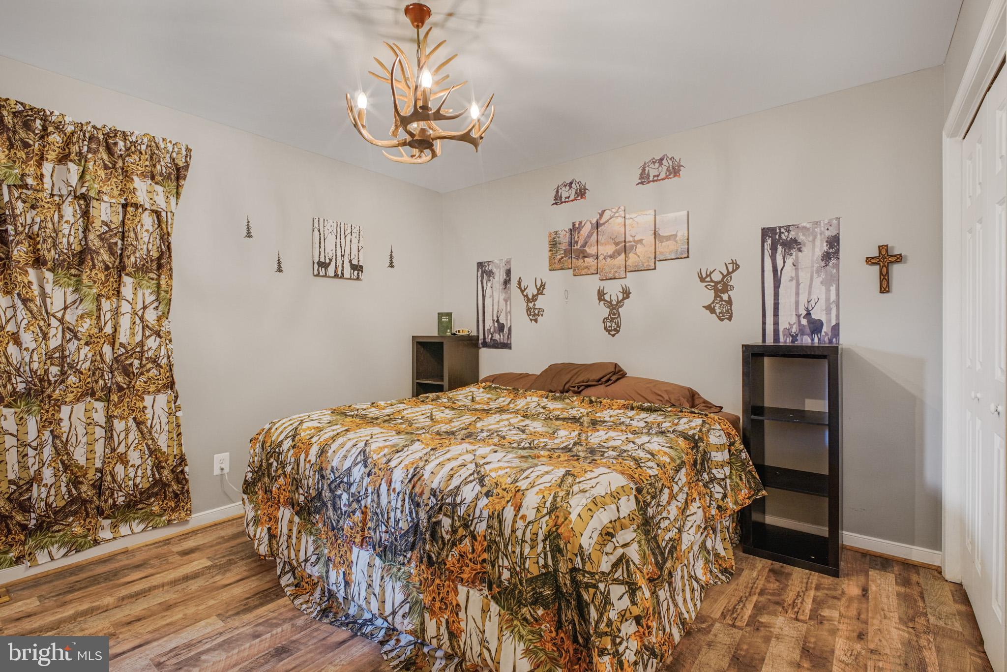 CAROLINE PINES - Residential