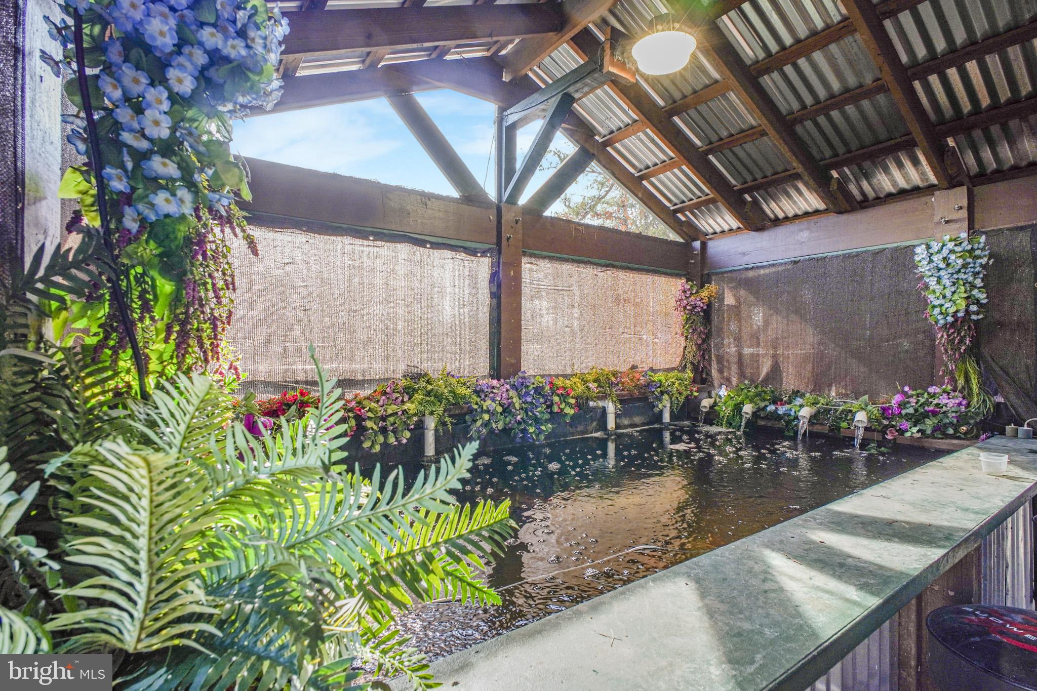 CAROLINE PINES - Residential