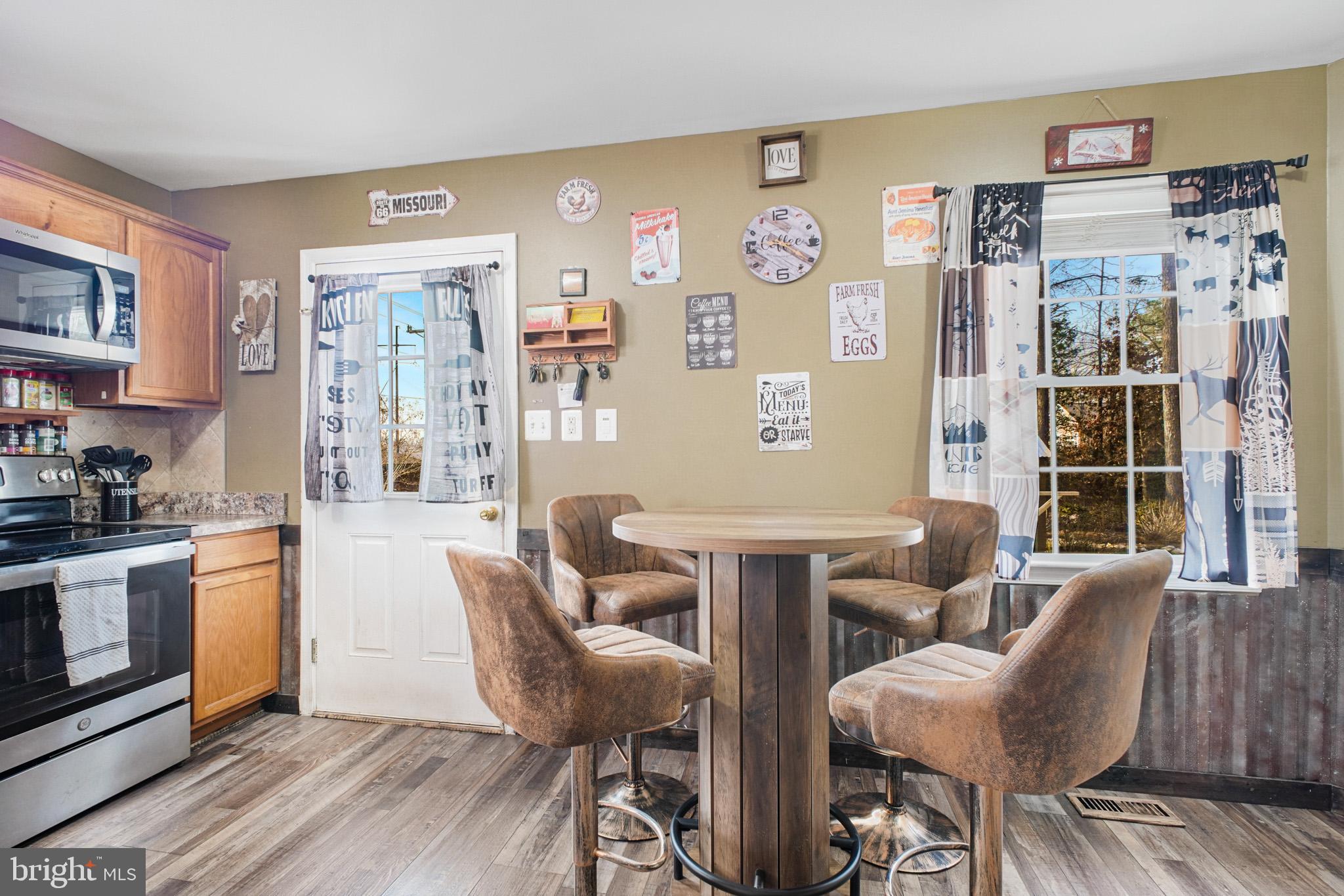 CAROLINE PINES - Residential