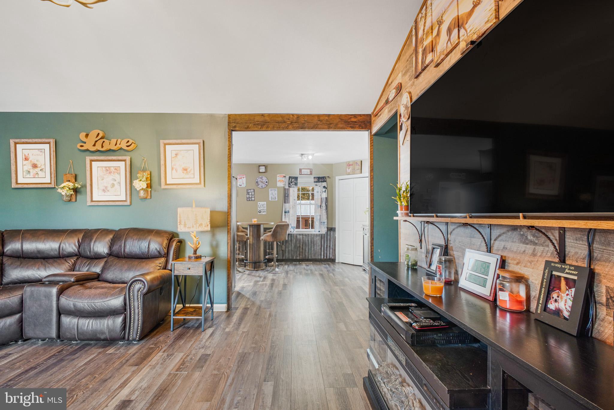 CAROLINE PINES - Residential