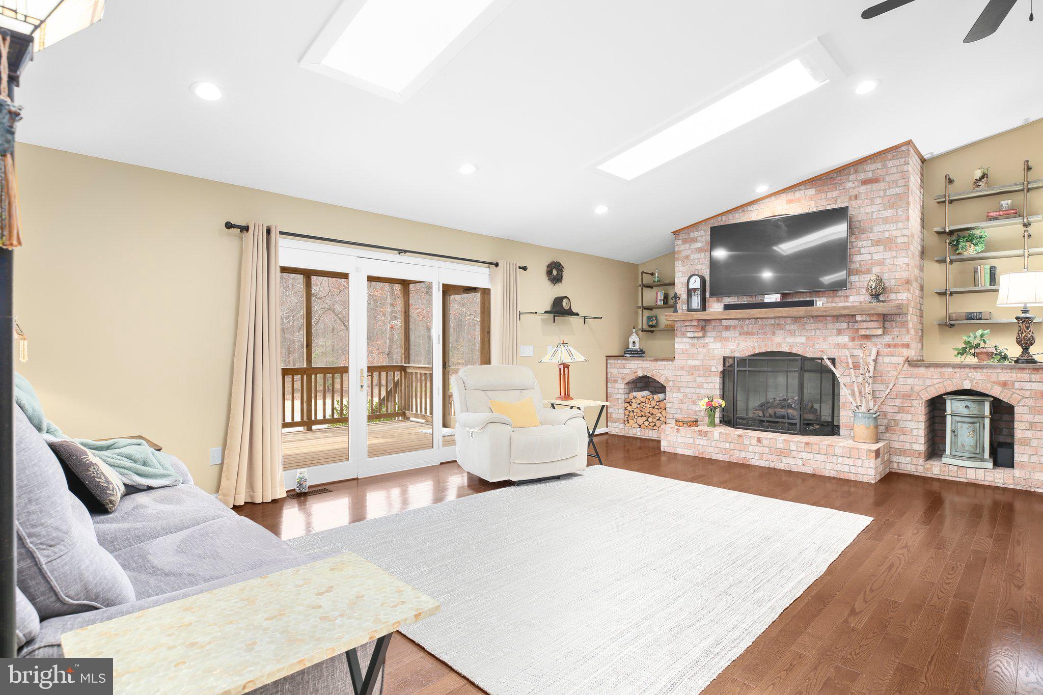 LAKE OF THE WOODS - Residential