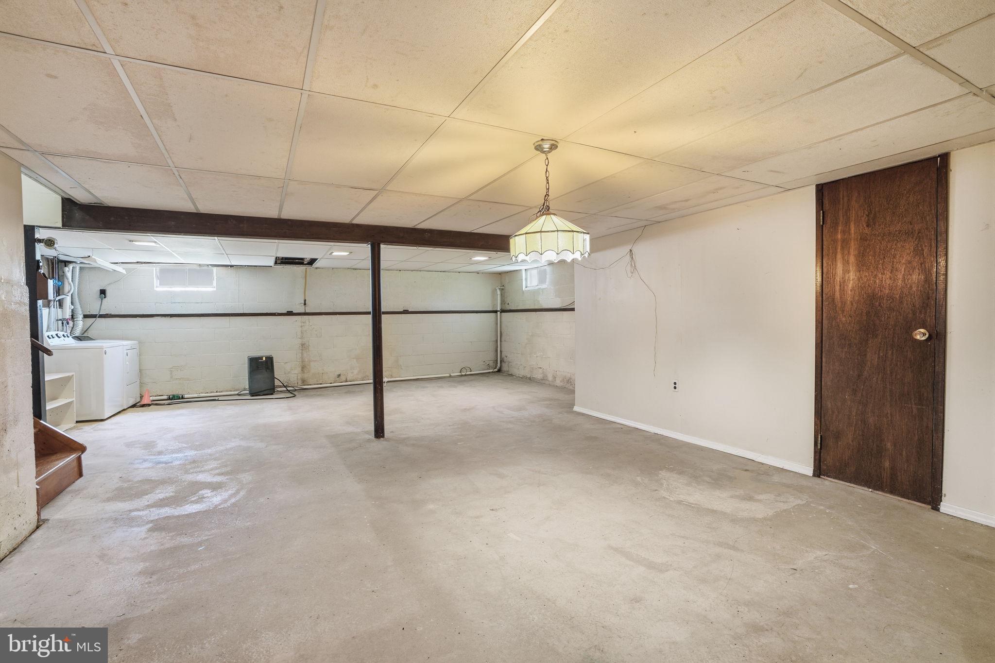 HEDGEROW WOODS - Residential