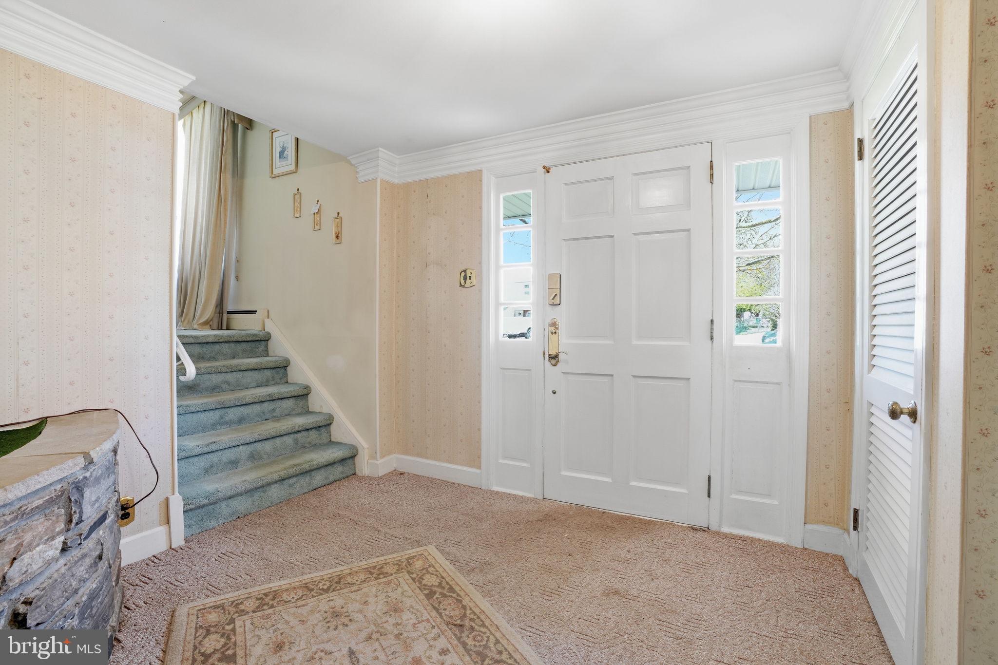 HEDGEROW WOODS - Residential