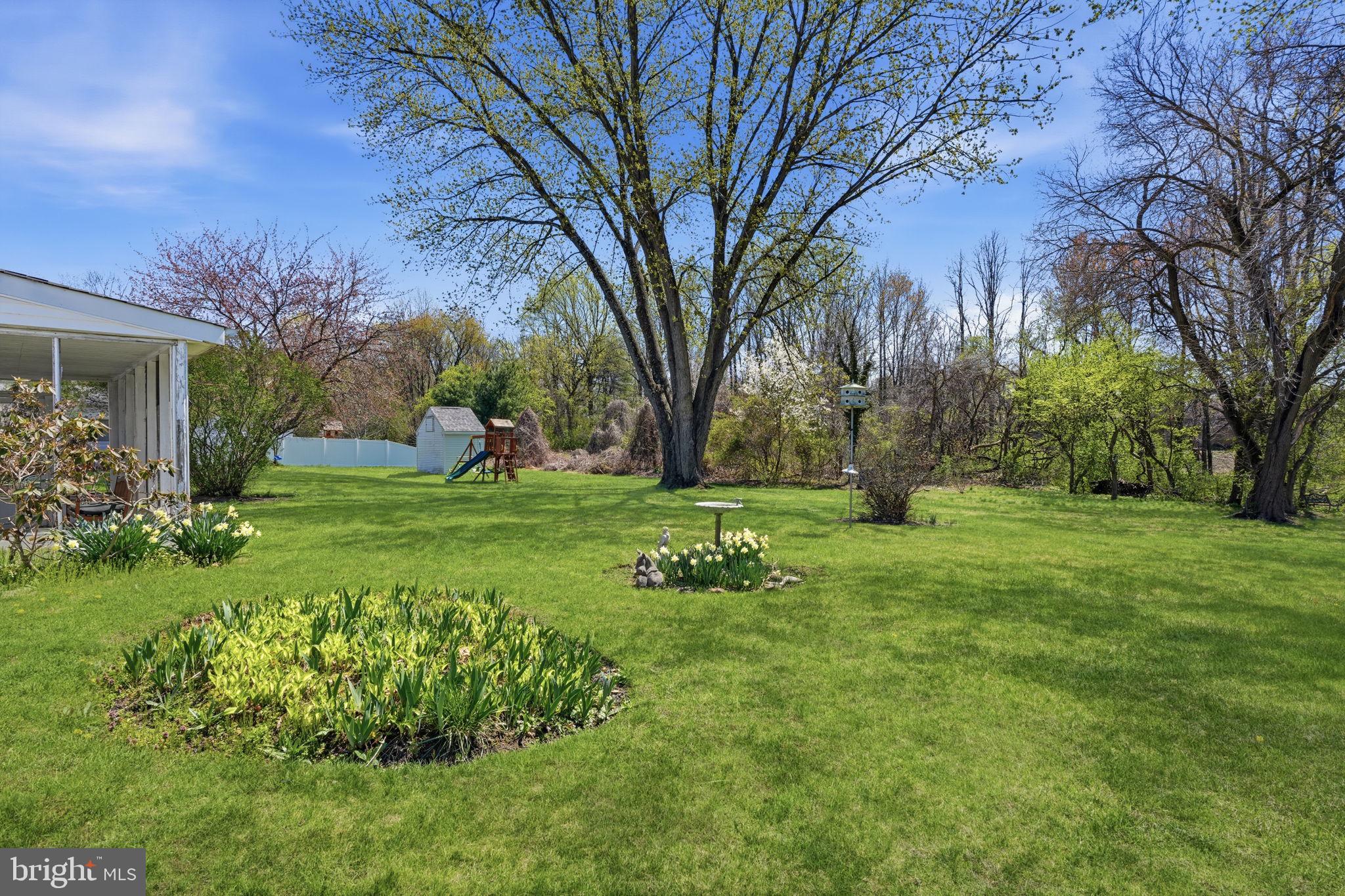 HEDGEROW WOODS - Residential