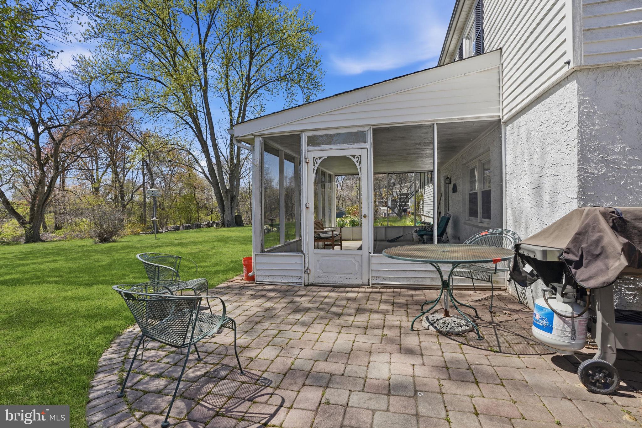 HEDGEROW WOODS - Residential