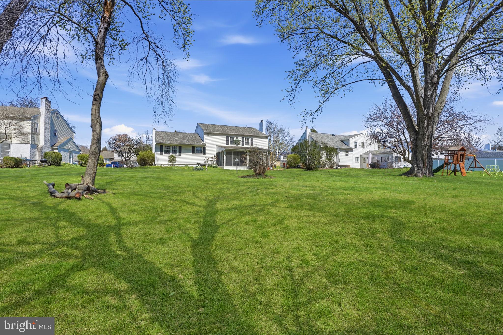 HEDGEROW WOODS - Residential