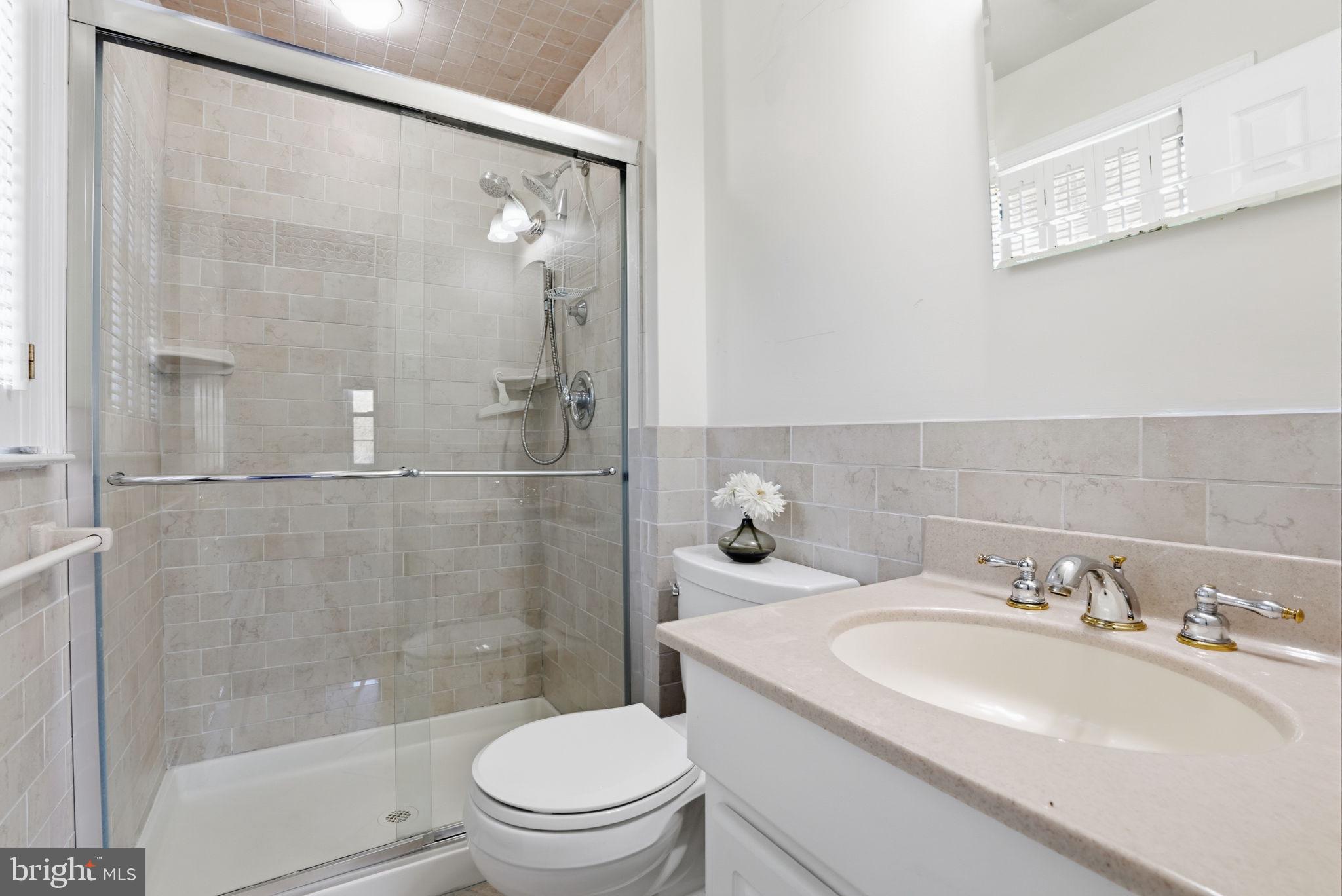 HEDGEROW WOODS - Residential