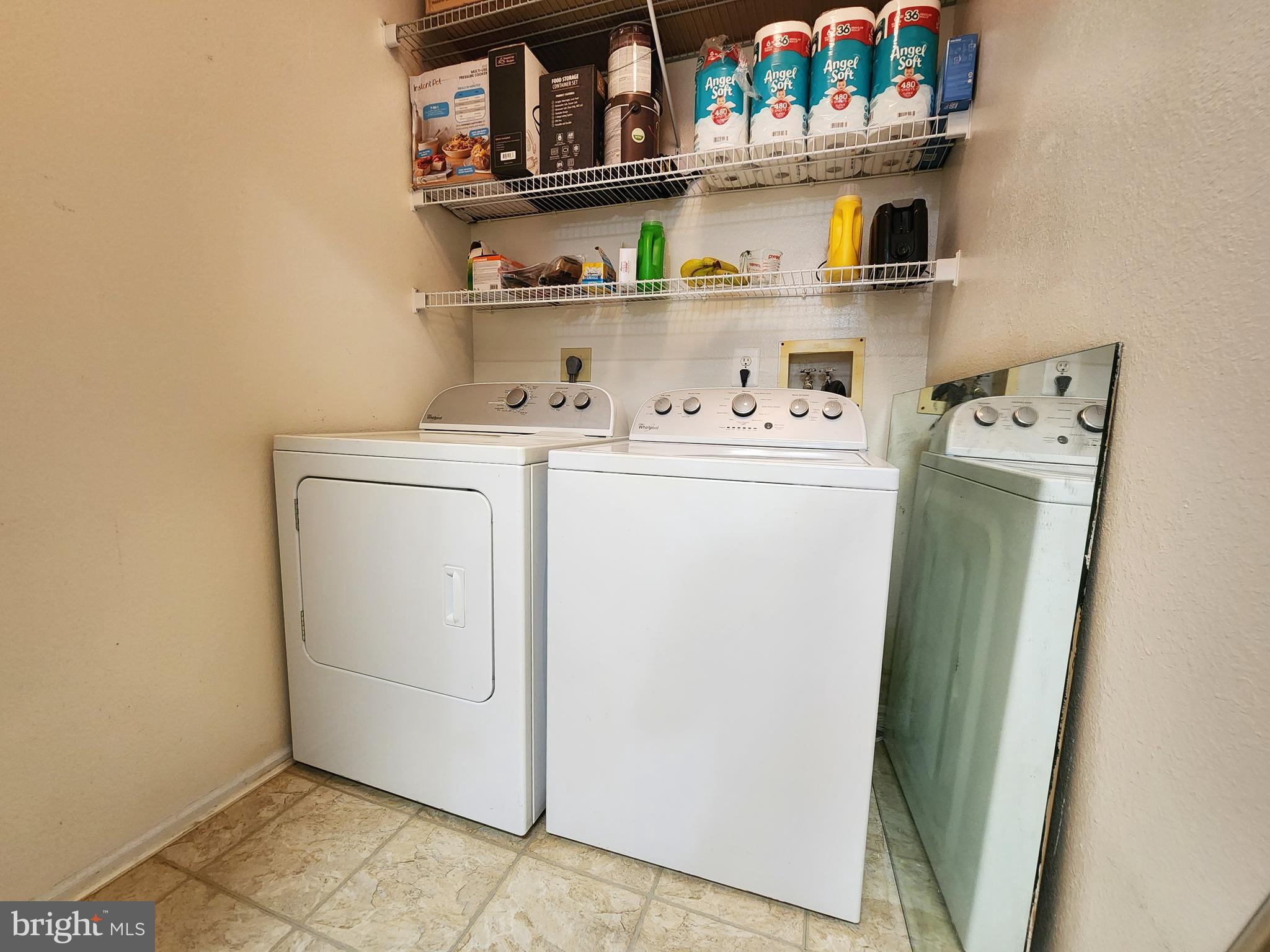 GATES OF MCLEAN - Residential