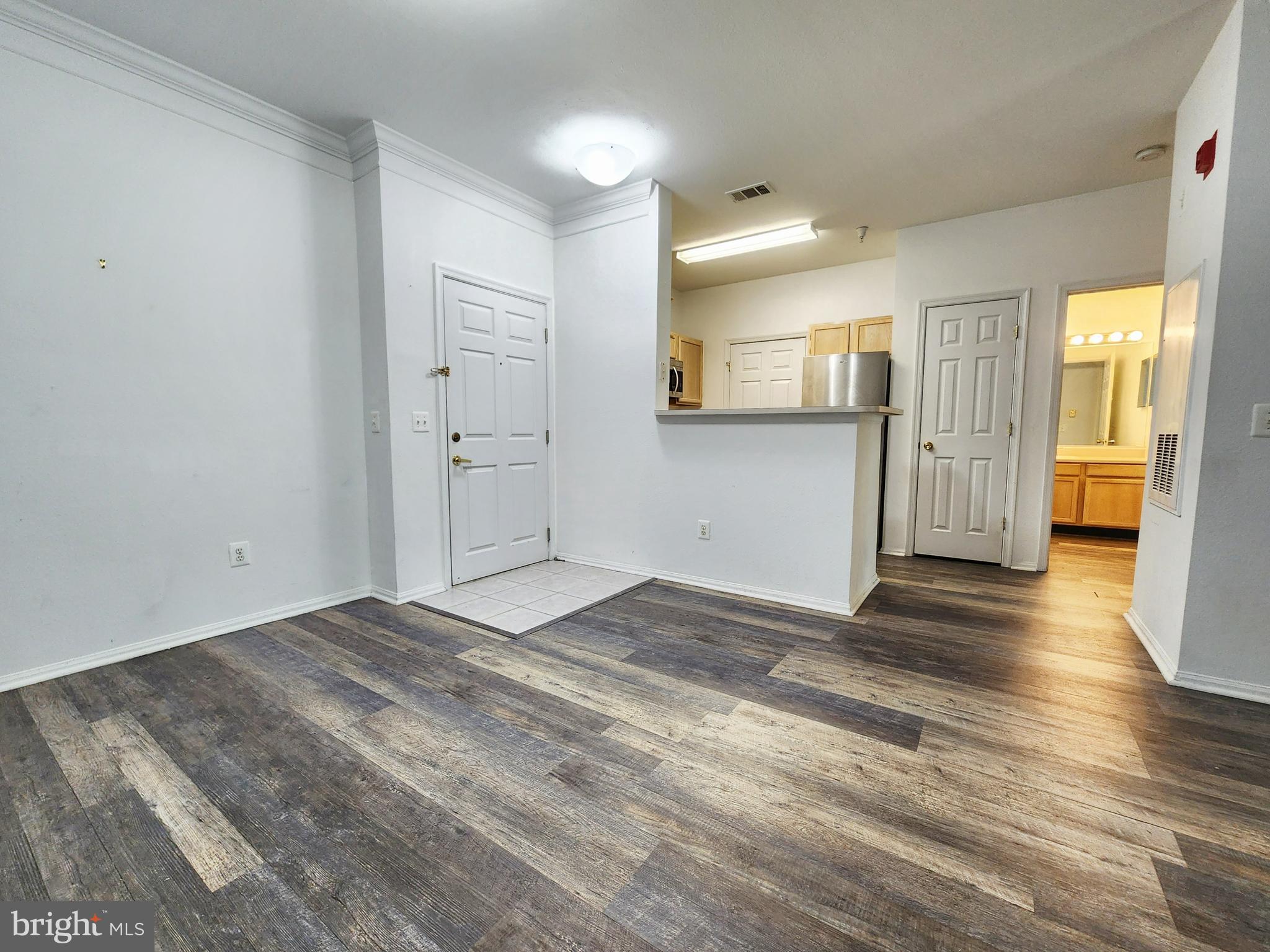 GATES OF MCLEAN - Residential