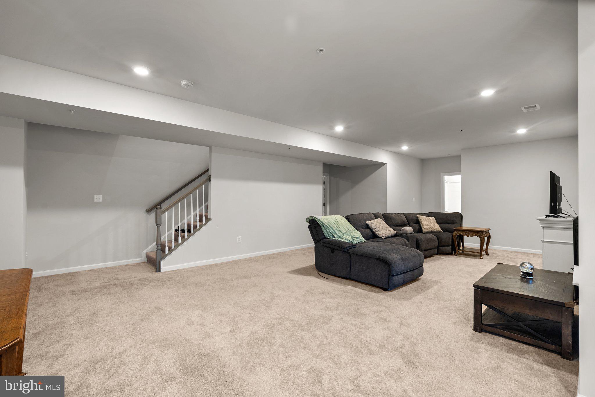 VILLAGES OF SAVANNAH - Residential