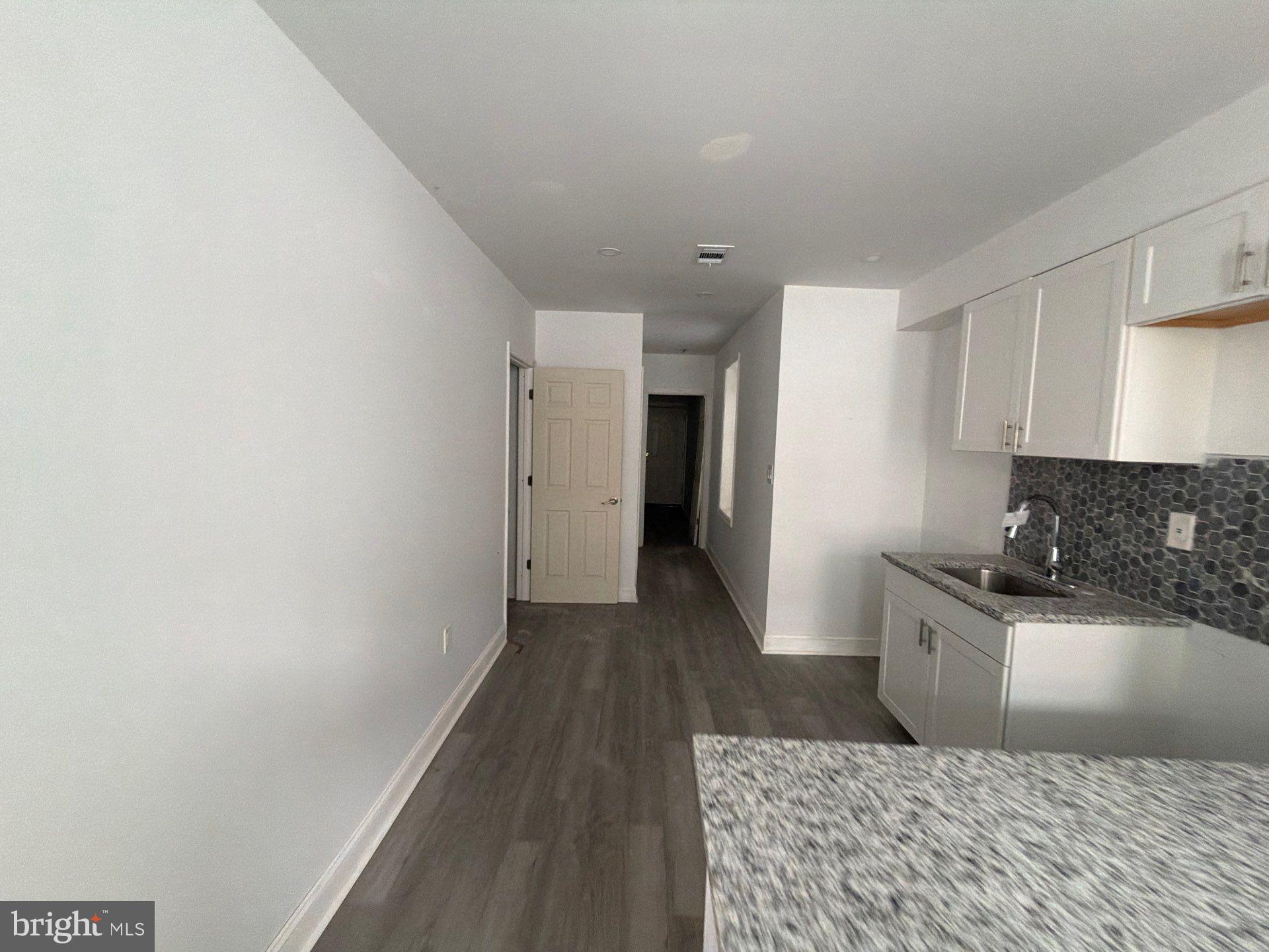 2113 N WOODSTOCK STREET