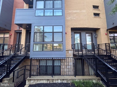 Photo of 1108 S Highland Street #2, ARLINGTON, VA 22204 (MLS # VAAR2078450)