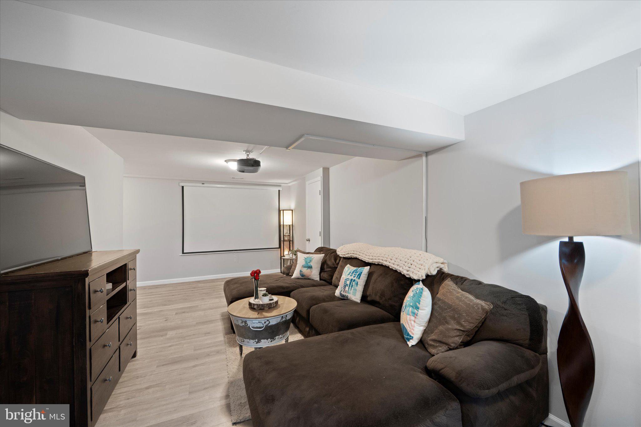 TANTALLON ON THE POTOMAC - Residential