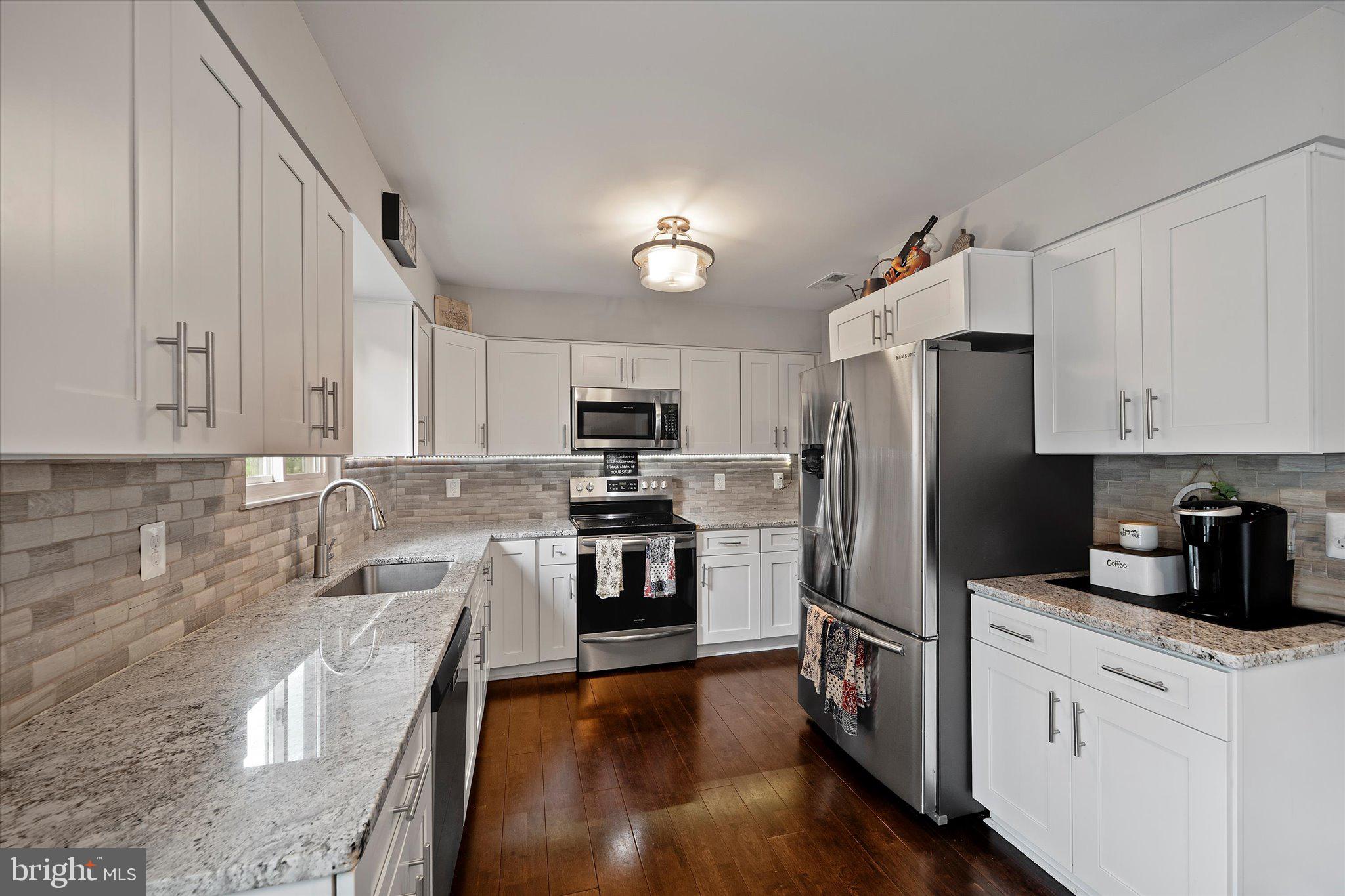 TANTALLON ON THE POTOMAC - Residential