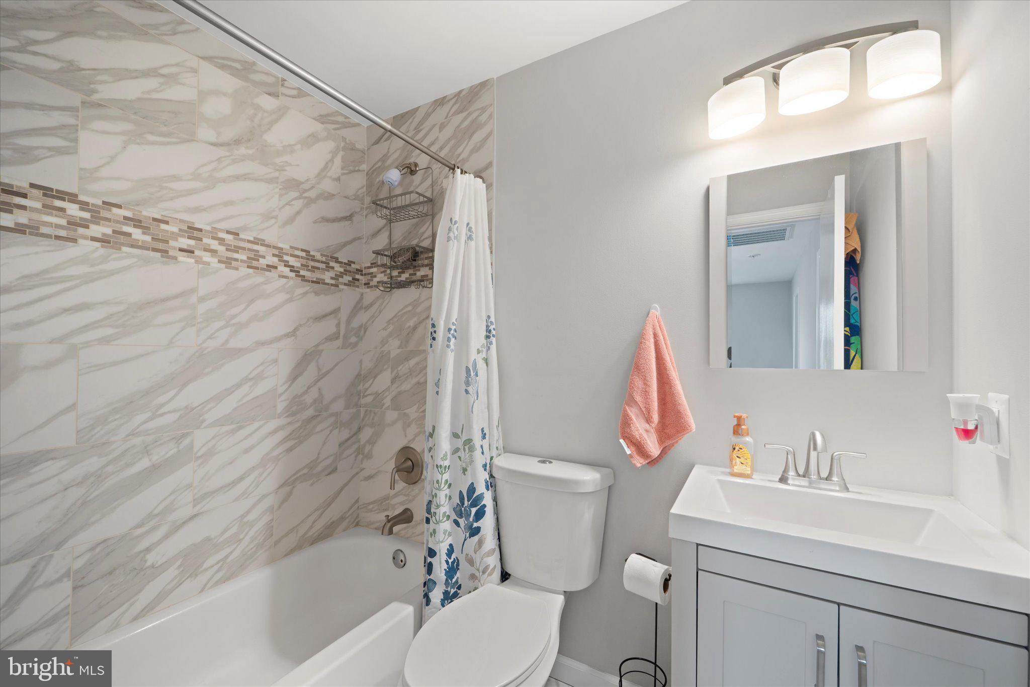 TANTALLON ON THE POTOMAC - Residential