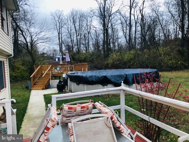 CHENOWETH HILLS - Residential