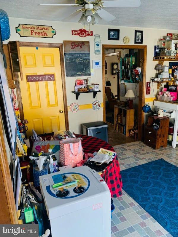 CHENOWETH HILLS - Residential