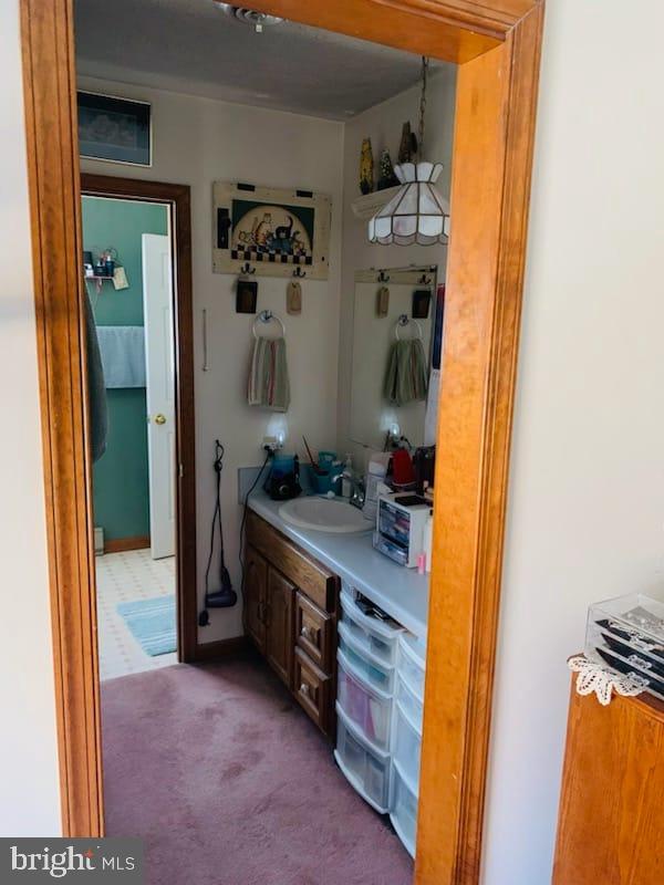 CHENOWETH HILLS - Residential