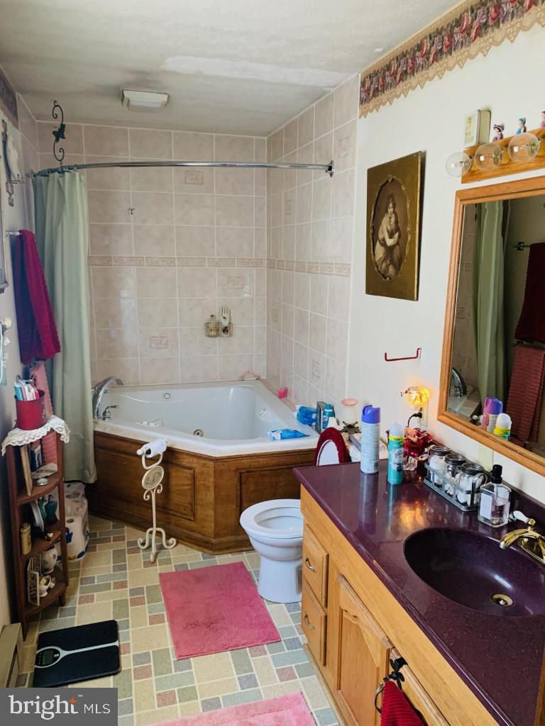 CHENOWETH HILLS - Residential