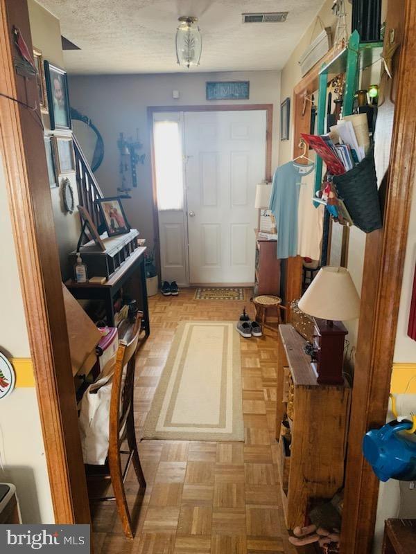 CHENOWETH HILLS - Residential