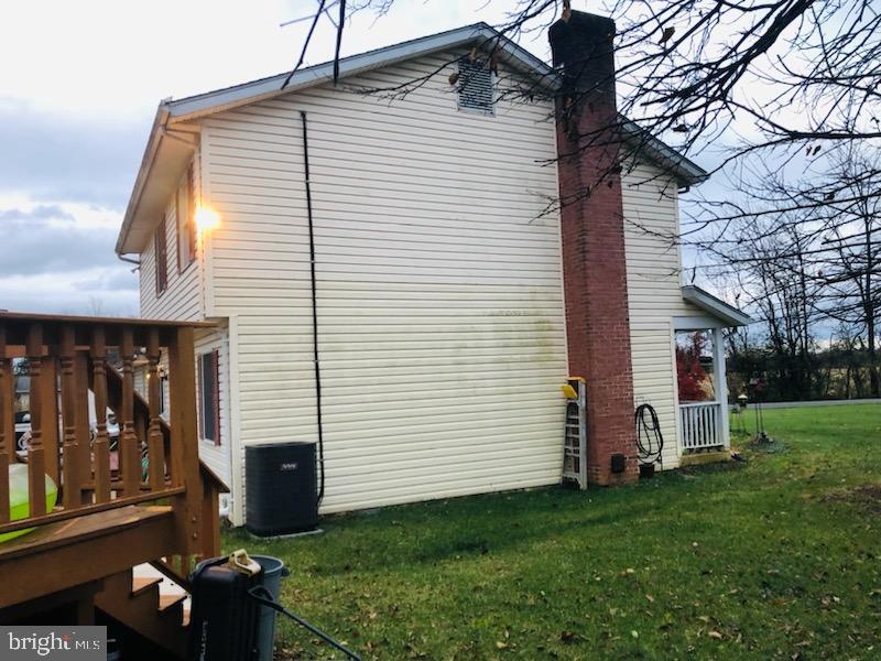 CHENOWETH HILLS - Residential