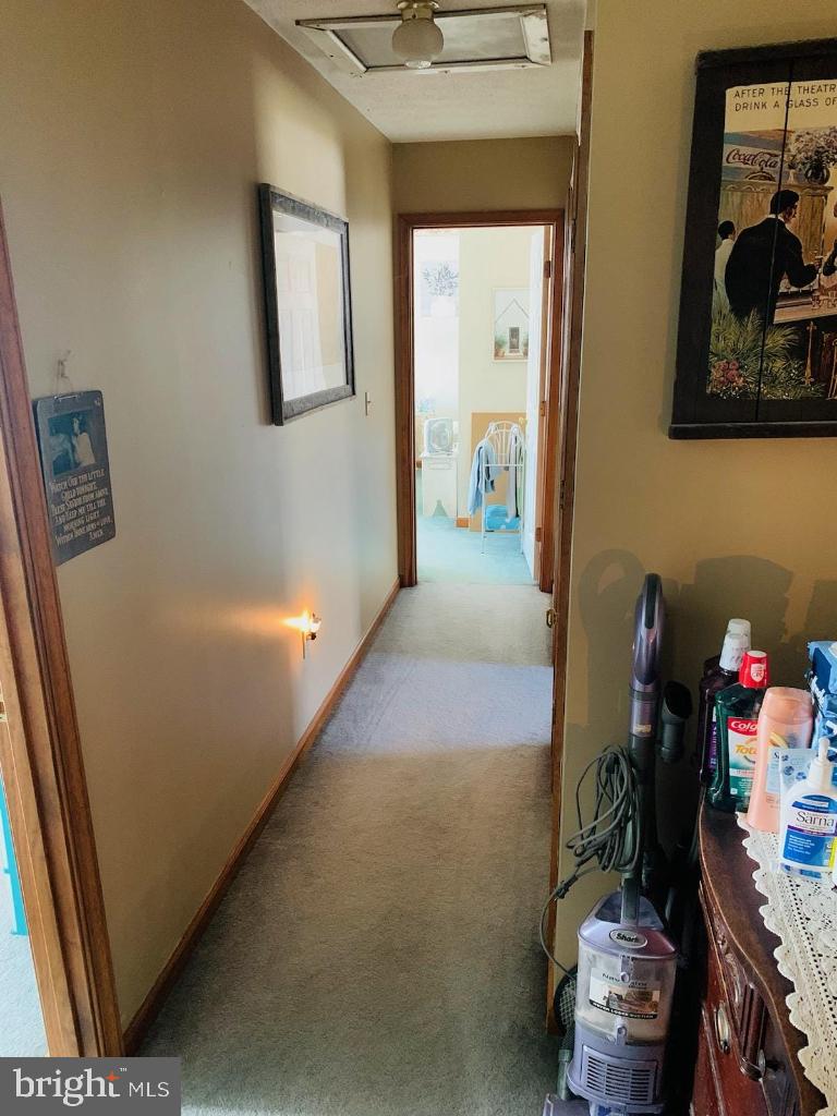 CHENOWETH HILLS - Residential