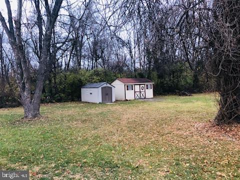 CHENOWETH HILLS - Residential