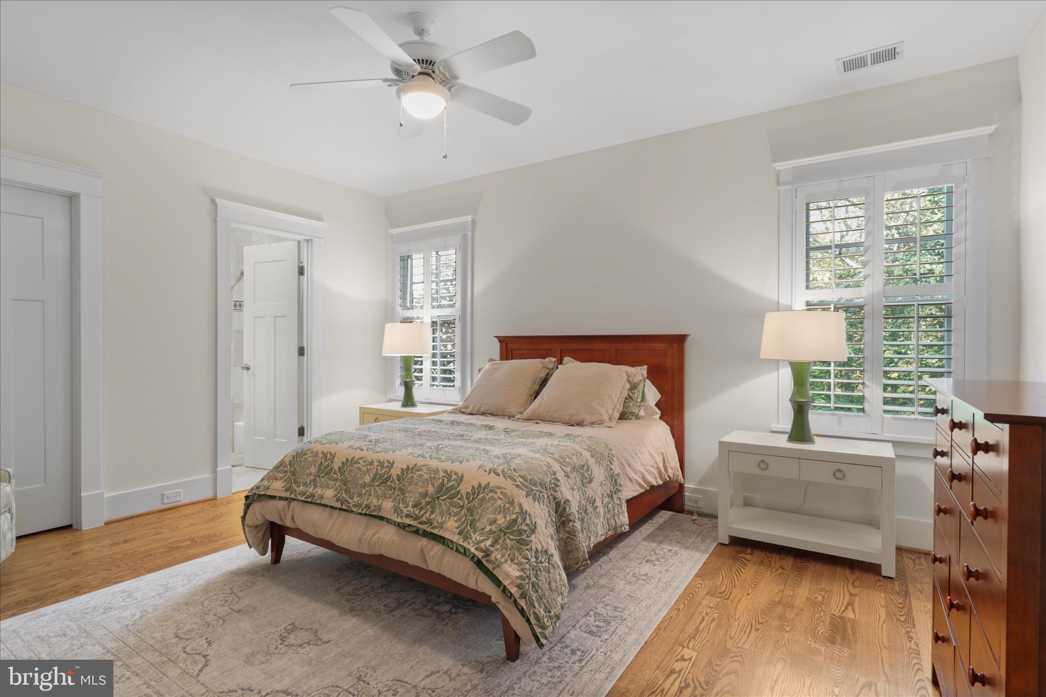 RIVERWOOD - Residential