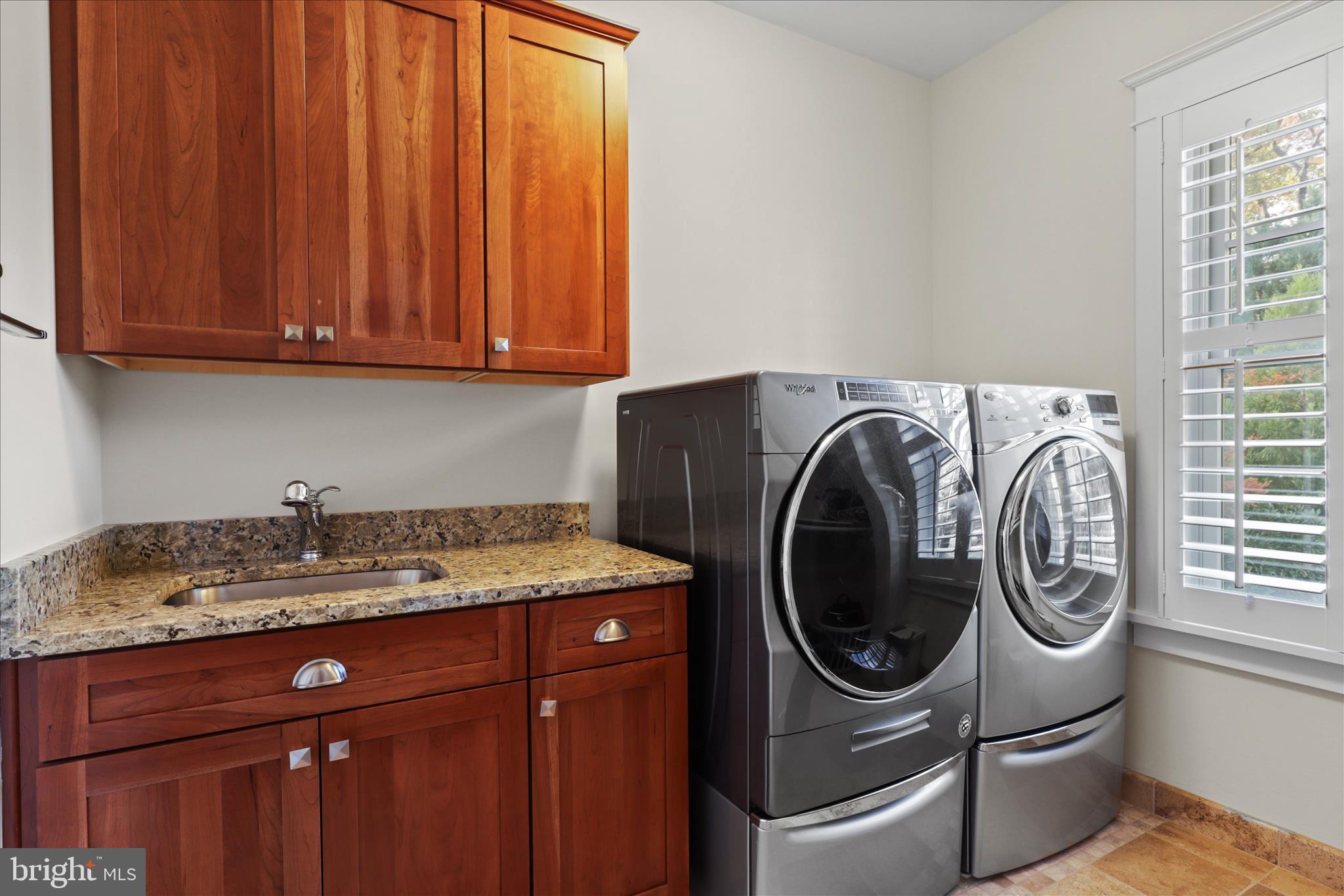 RIVERWOOD - Residential