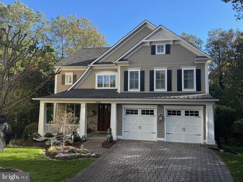 3601 27TH STREET N ARLINGTON VA 22207