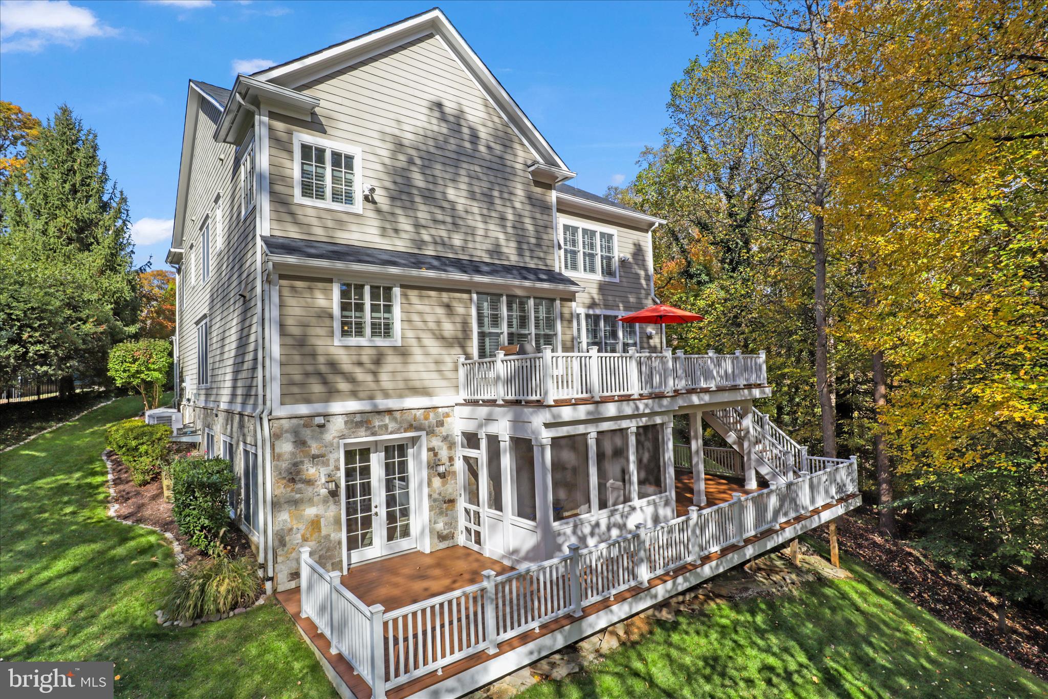 RIVERWOOD - Residential