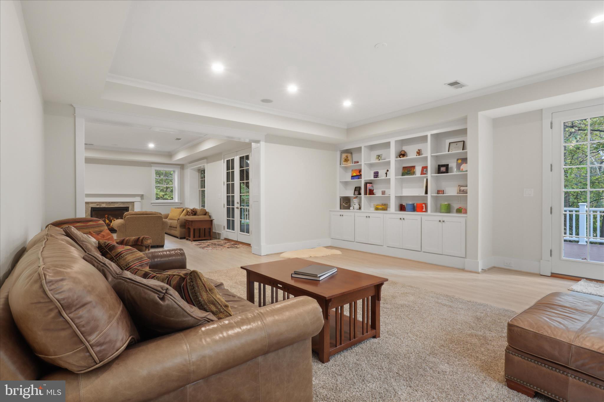 RIVERWOOD - Residential