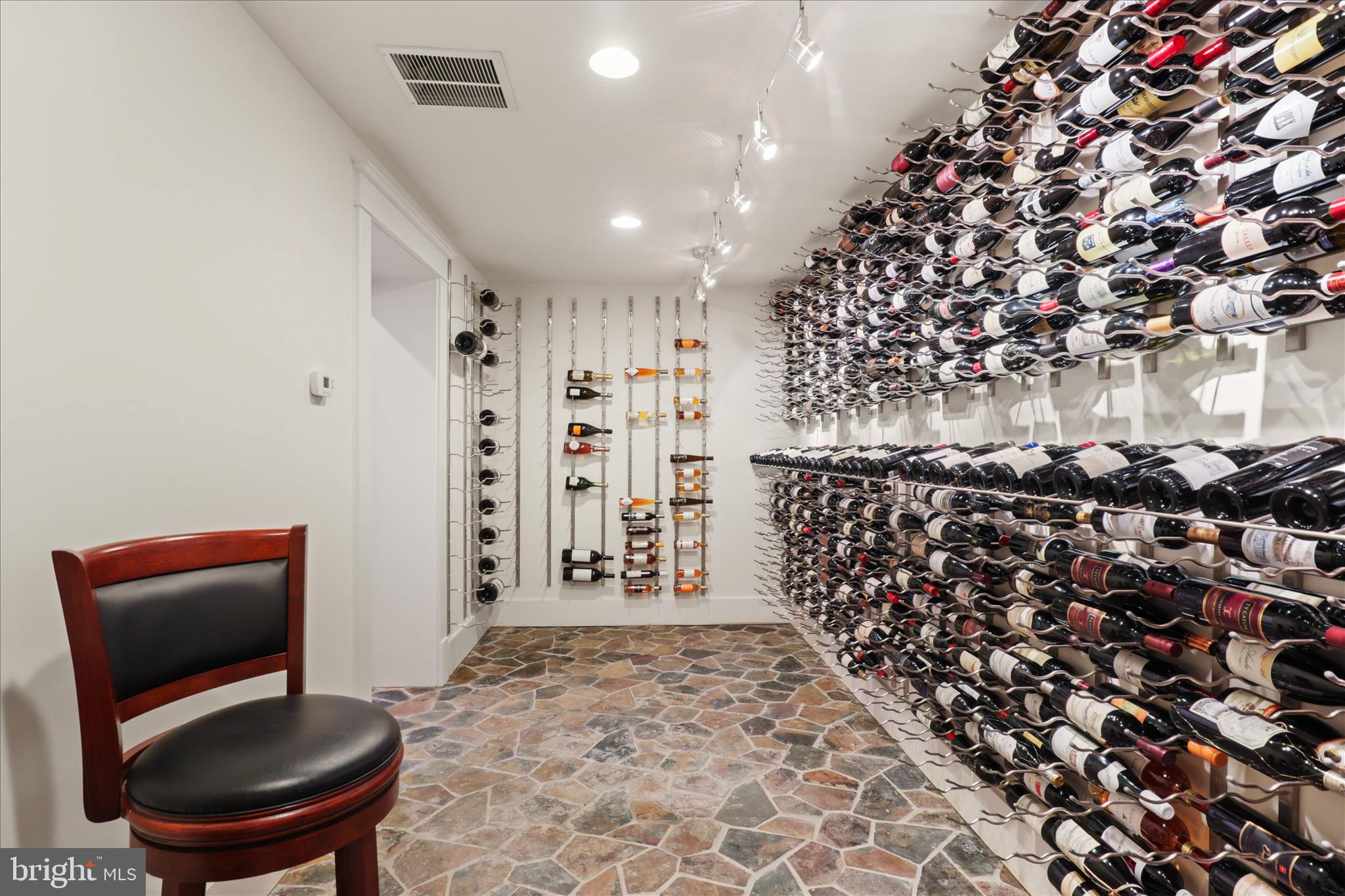 RIVERWOOD - Residential